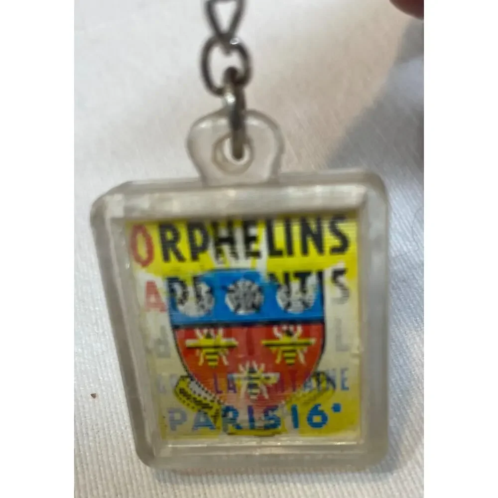 orphelins apprentis d'auteuil flicker keychain 40 R. La Fontaine Paris 16